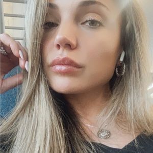 Meet your Posher, Inna